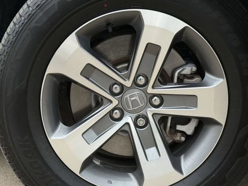 Used 2024 Honda Pilot EX-L image 8