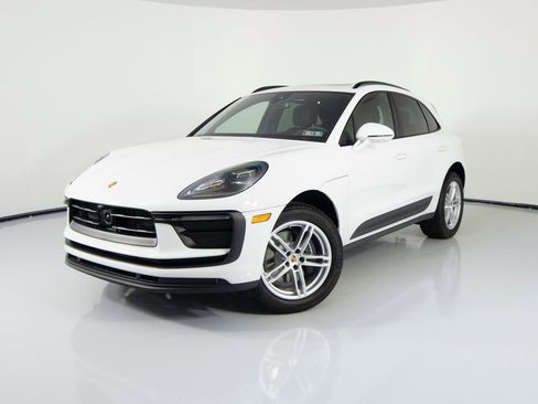 New 2026 Porsche Macan AWD/4WD image 1