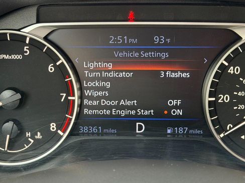 Used 2023 Nissan Altima 2.5 SR FWD image 34