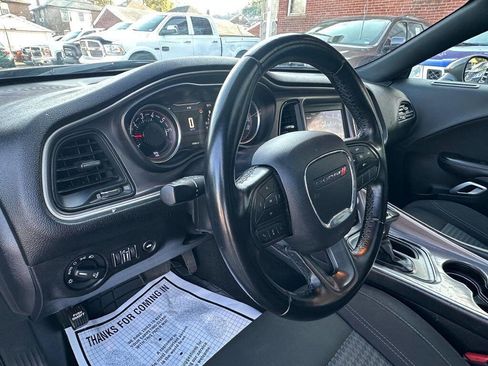 Used 2021 Dodge Challenger SXT w/ Driver Convenience Group image 12