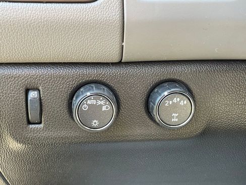 Certified 2022 Chevrolet Colorado W/T w/ Custom Special Edition image 29