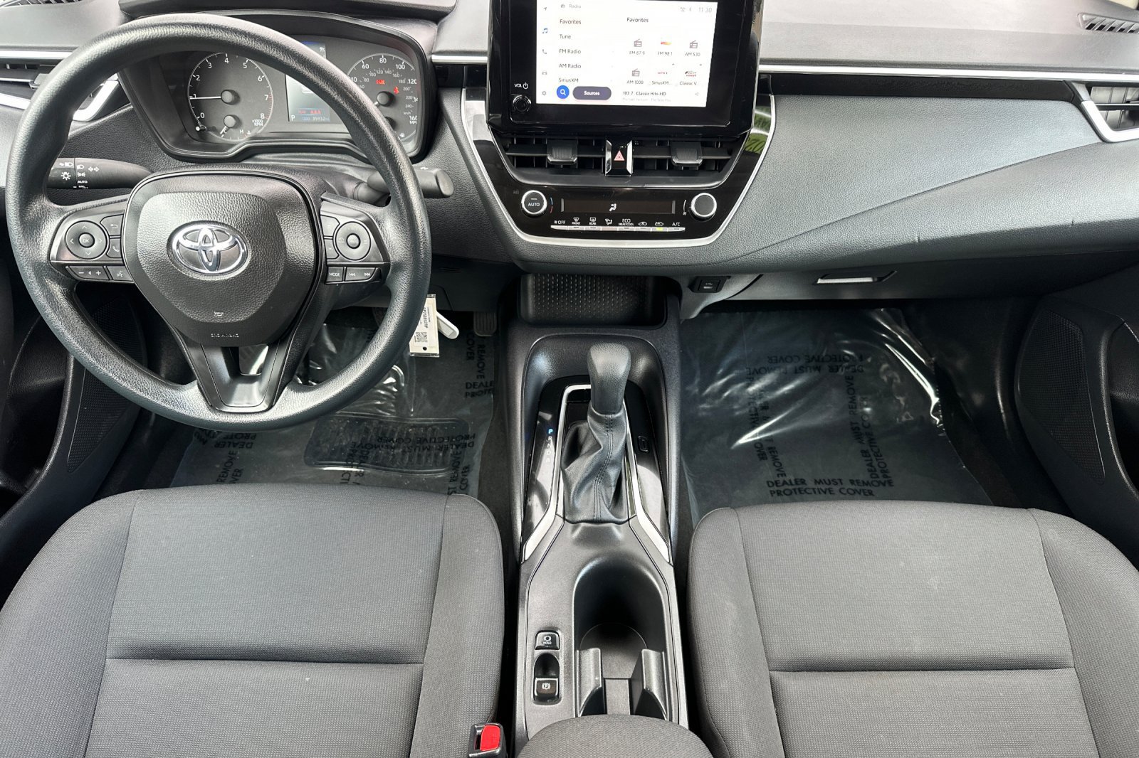 Used 2025 Toyota Corolla LE FWD image 15