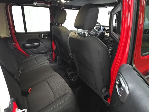 Used 2021 Jeep Wrangler Unlimited Islander image 17
