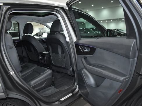 Used 2023 Audi Q7 3.0T Premium Plus w/ Premium Plus Package image 29