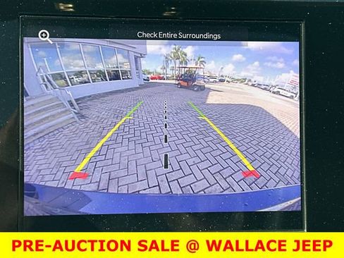Used 2024 Jeep Grand Cherokee L Altitude AWD/4WD image 29