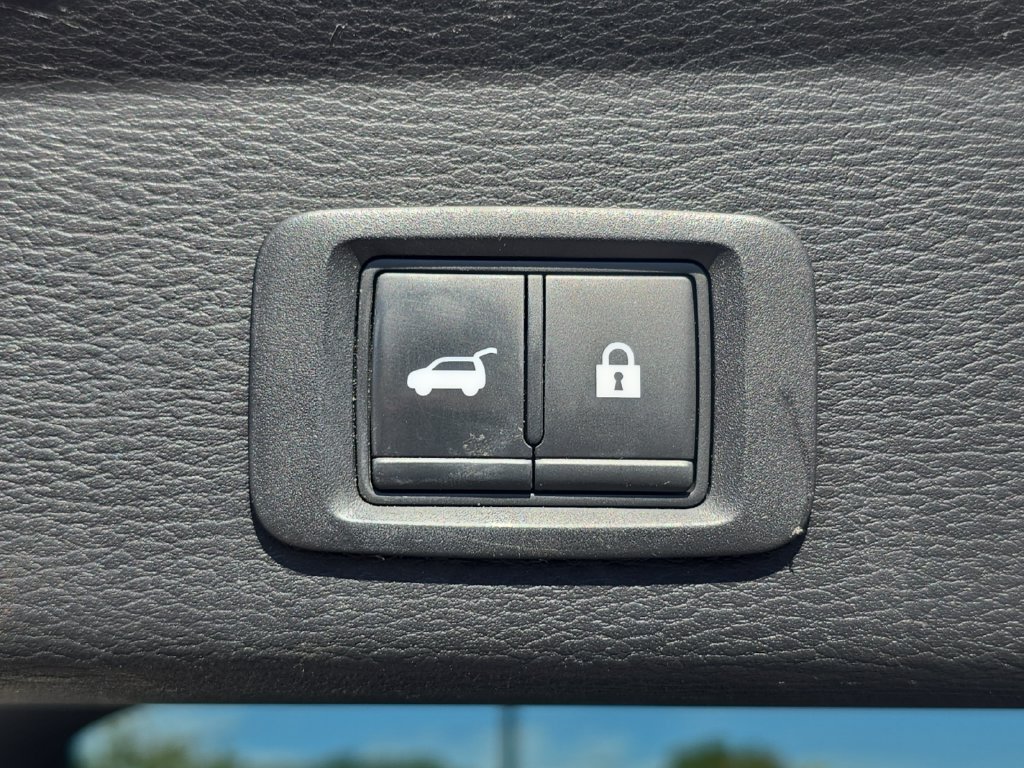 Used 2022 Mitsubishi Outlander SE AWD/4WD image 37