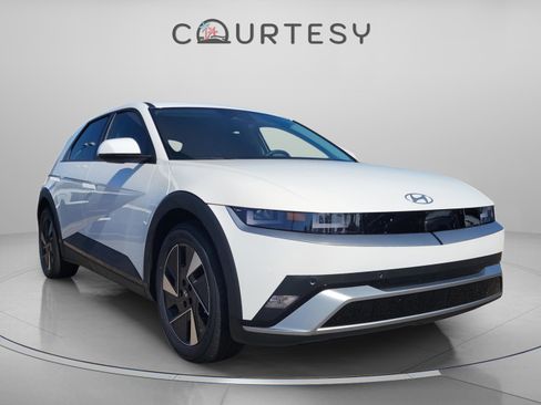 New 2026 Hyundai Ioniq 5 SEL image 4