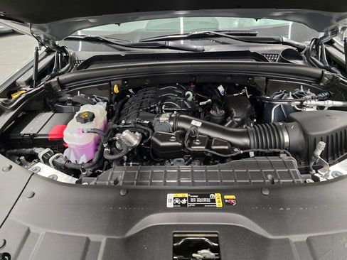 New 2025 Jeep Grand Cherokee Laredo w/ Luxury Tech Group I RWD image 11