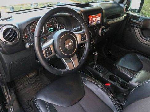 Used 2017 Jeep Wrangler Sport image 15
