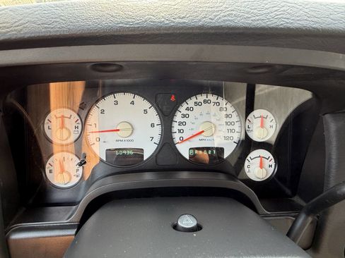 Used 2005 Dodge Ram 1500 Truck SLT image 16