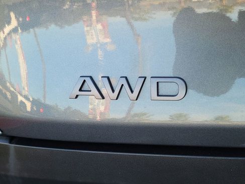 Certified 2025 Nissan Murano SV image 23