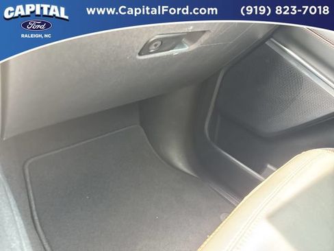 Certified 2025 Ford Expedition Active AWD/4WD image 28