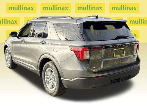 Used 2025 Ford Explorer Active image 9