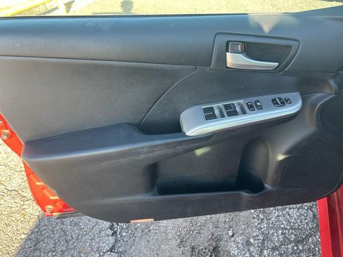 Used 2012 Toyota Camry SE image 13