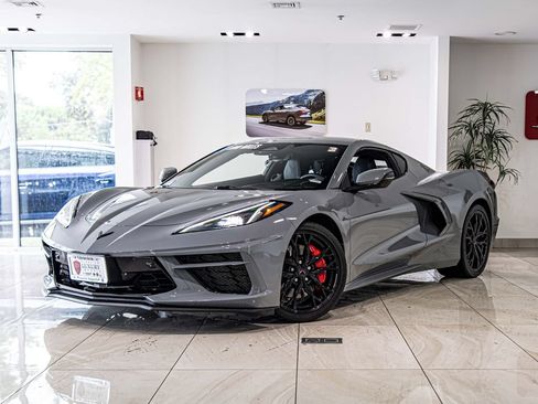 Used 2024 Chevrolet Corvette Stingray Premium Cpe w/ Z51 Performance Package RWD image 1