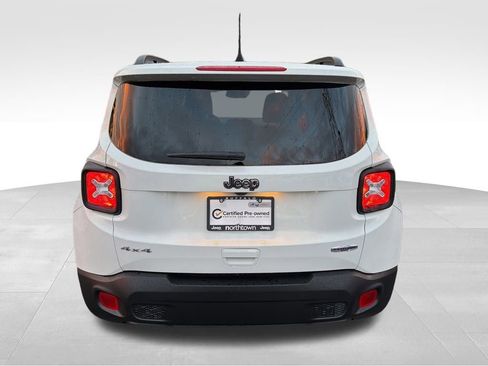 Certified 2022 Jeep Renegade Latitude w/ Convenience Group image 37