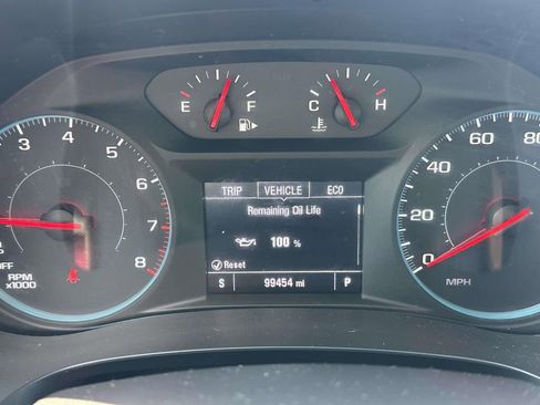 Used 2018 Chevrolet Malibu LT FWD image 15
