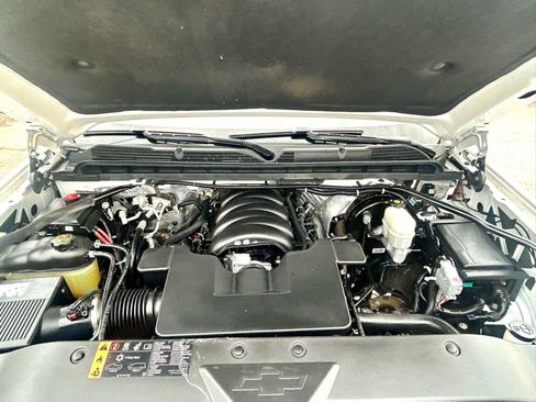 Used 2017 Chevrolet Silverado 1500 High Country image 9