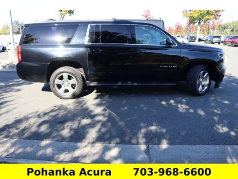 Used 2018 Chevrolet Suburban LT w/ Luxury Package image 8