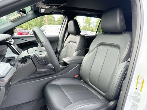 Used 2026 Jeep Cherokee Limited AWD/4WD image 14