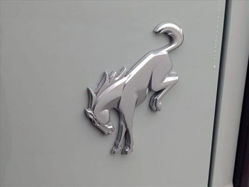 Used 2021 Ford Bronco Outer Banks image 10