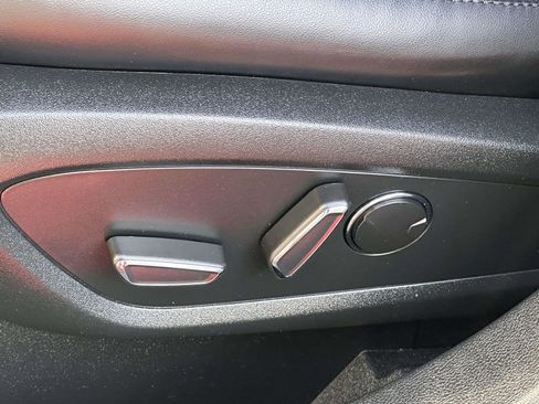 Used 2022 Lincoln Nautilus Reserve w/ Monochromatic Package image 14