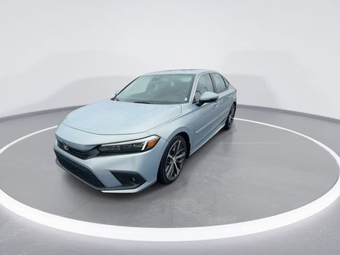 Used 2022 Honda Civic Touring image 4