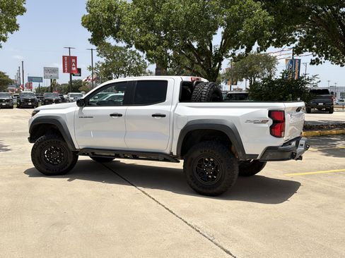 Used 2025 Chevrolet Colorado ZR2 w/ ZR2 Bison Edition AWD/4WD image 11