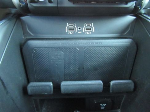 Used 2025 RAM 1500 Big Horn AWD/4WD image 26
