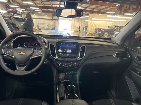 Certified 2024 Chevrolet Equinox Premier AWD/4WD image 18