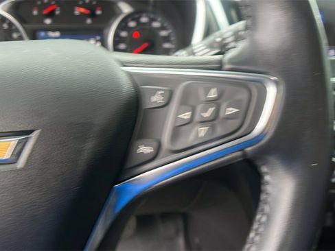 Used 2021 Chevrolet Equinox LT image 25