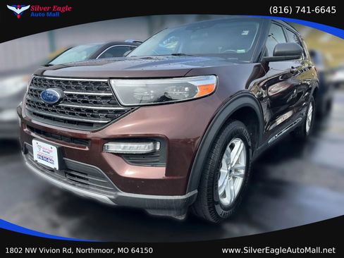 Used 2020 Ford Explorer XLT w/ Equipment Group 202A AWD/4WD image 1