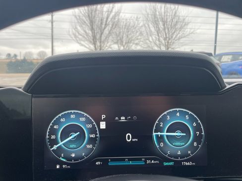 Used 2024 Hyundai Elantra SEL w/ Convenience Package image 12