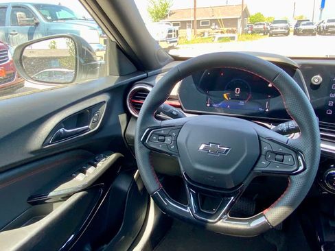 New 2026 Chevrolet Trax RS w/ Sunroof Package FWD image 33