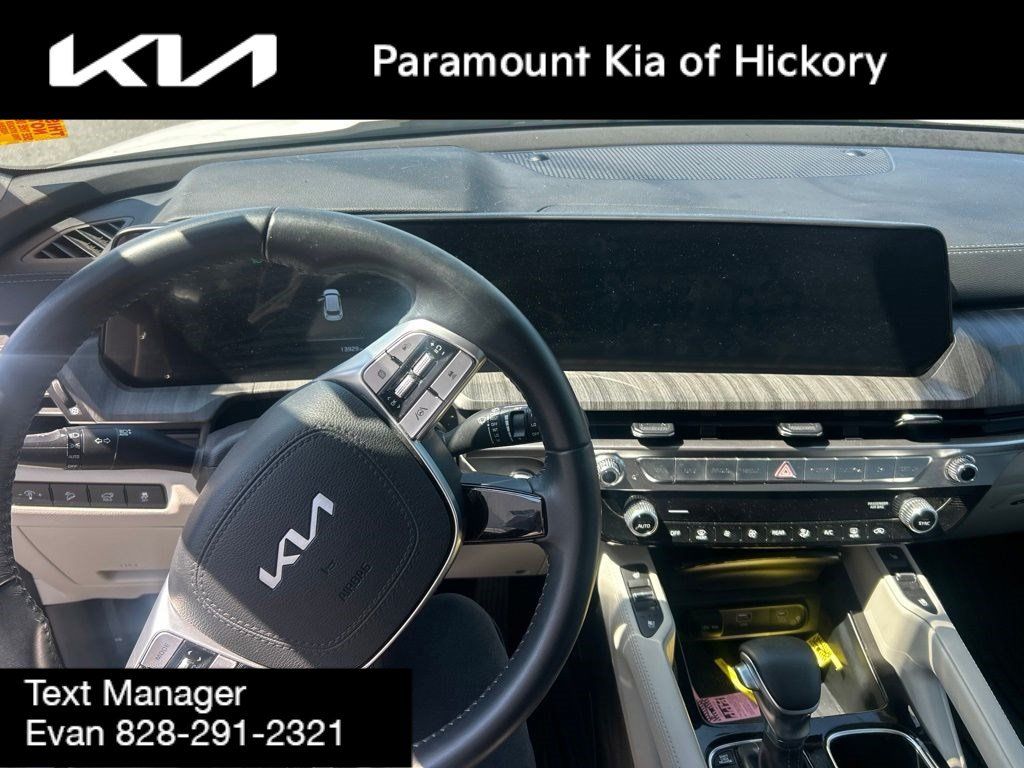 Used 2025 Kia Telluride EX FWD image 8