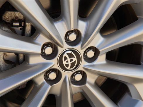 Used 2022 Toyota Corolla XLE FWD image 14