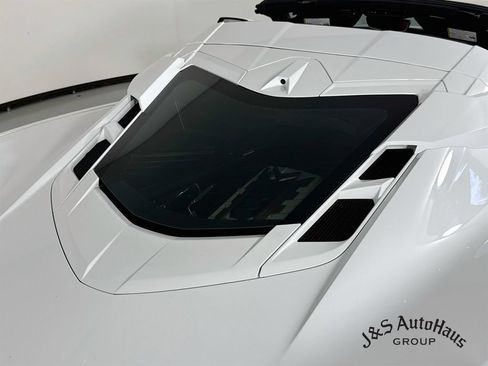 Used 2021 Chevrolet Corvette Stingray Premium Cpe w/ Z51 Performance Package RWD image 44