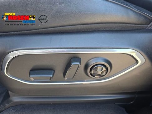 Used 2024 Jeep Wagoneer L Series II w/ Flexible Seating Group AWD/4WD image 26