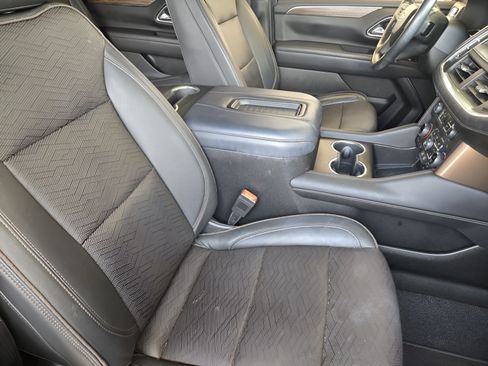 Used 2021 Chevrolet Tahoe High Country w/ Premium Package RWD image 9