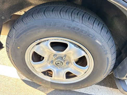 Used 2015 Honda CR-V LX image 9