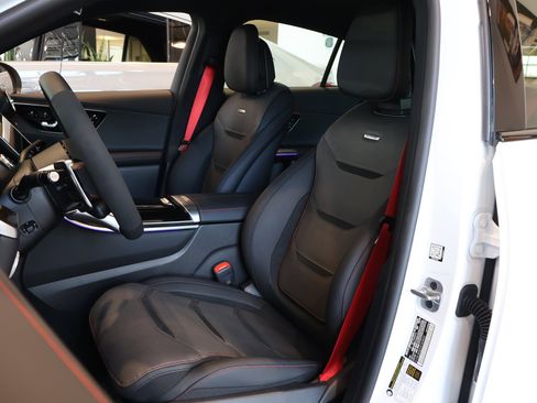 New 2025 Mercedes-Benz GLC 63 AMG S image 13