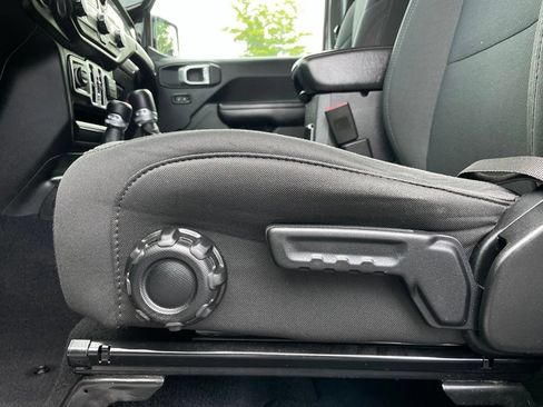 Used 2021 Jeep Wrangler Unlimited Sport AWD/4WD image 24