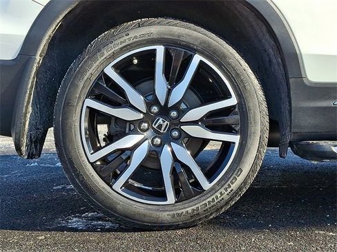 Certified 2019 Honda Pilot Touring image 8