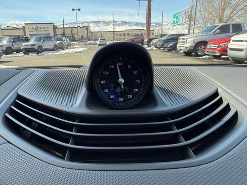 Used 2024 Porsche Taycan 4S image 17