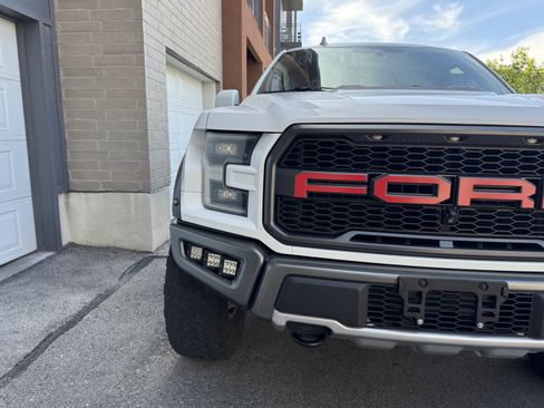 Used 2019 Ford F150 Raptor w/ Equipment Group 802A Luxury AWD/4WD image 10