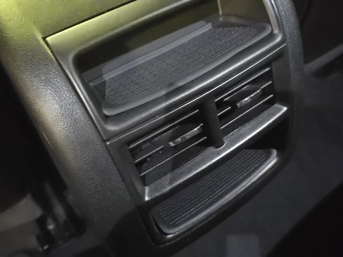 Used 2025 Cadillac XT5 Premium Luxury image 17