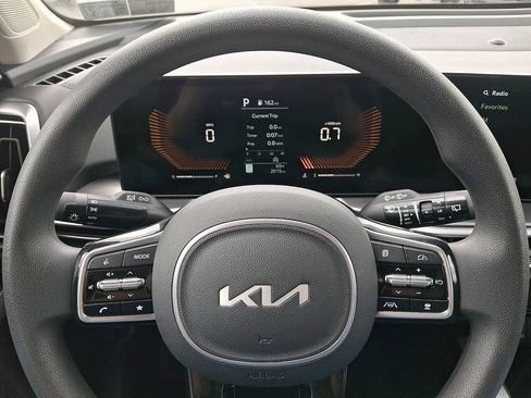Used 2025 Kia Sorento LX FWD image 20