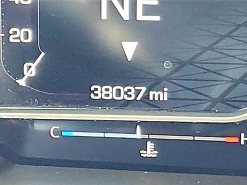 Used 2024 GMC Sierra 2500 SLT w/ SLT Premium Package image 29