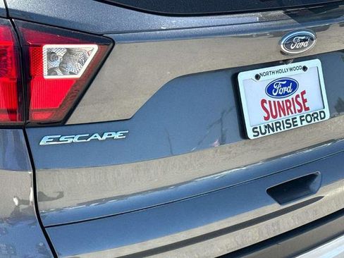 Certified 2019 Ford Escape Titanium FWD image 8