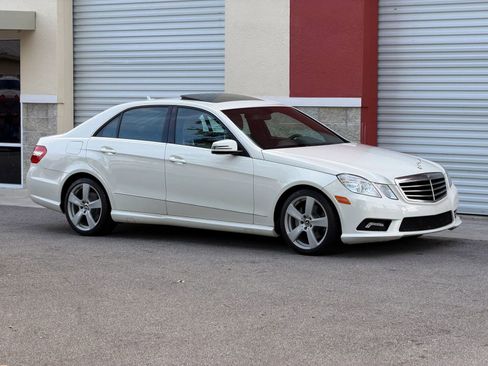 Used 2011 Mercedes-Benz E 350 Sedan image 3